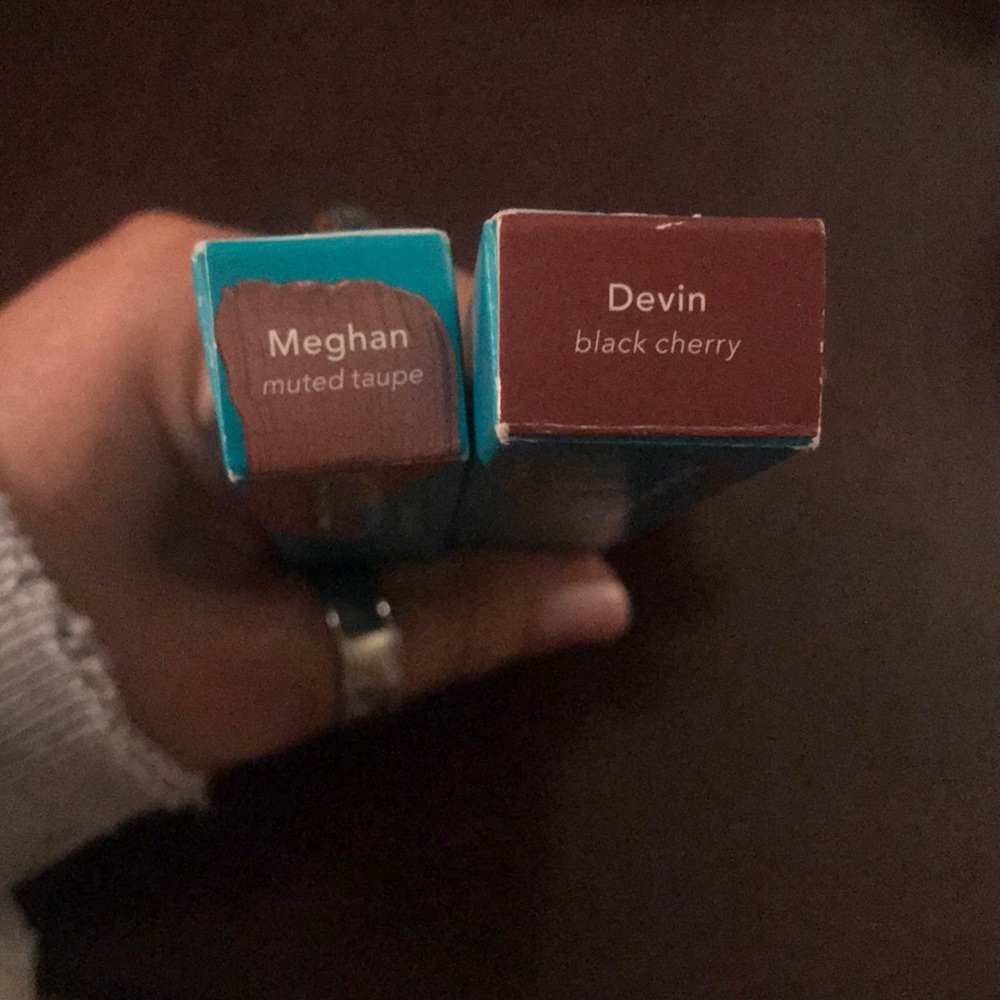 THRIVE CAUSEMETICS lipliner/matte liquid lip set.